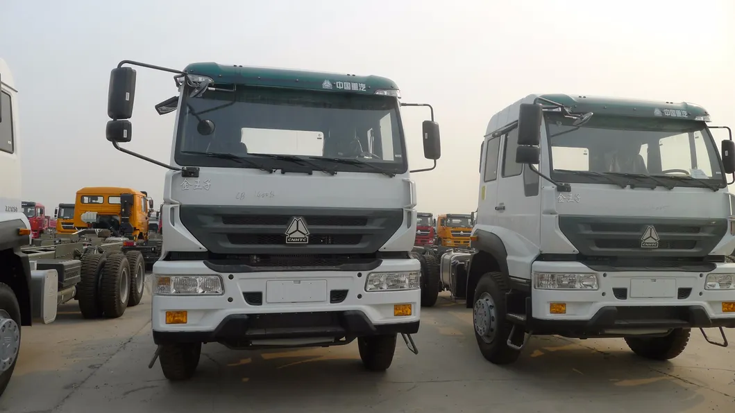2017 Lowest Price Sinotruk HOWO 371 6*4 Trackor Head Truck Chassis for Sale