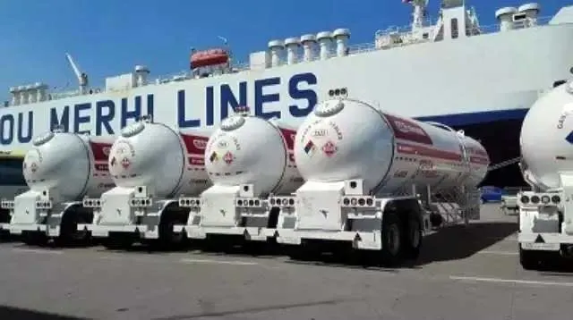 3 Axles 56000L LPG Tank Trailer