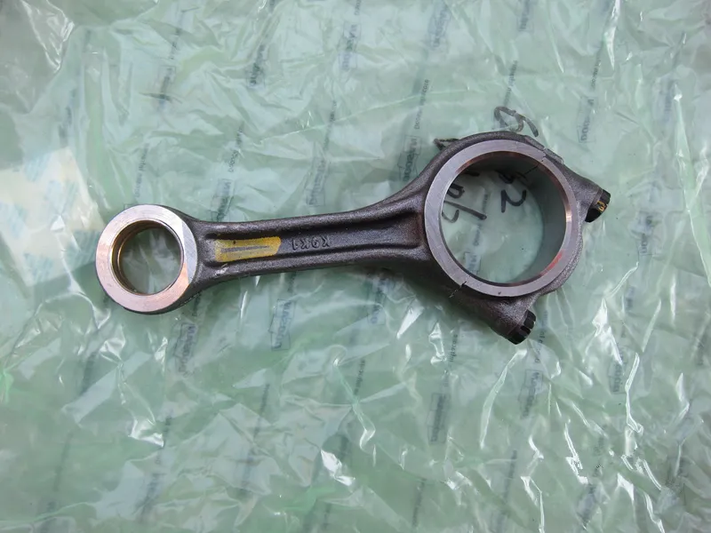 65.02401-6012 De12ti Doosan Engine Connecting Rod