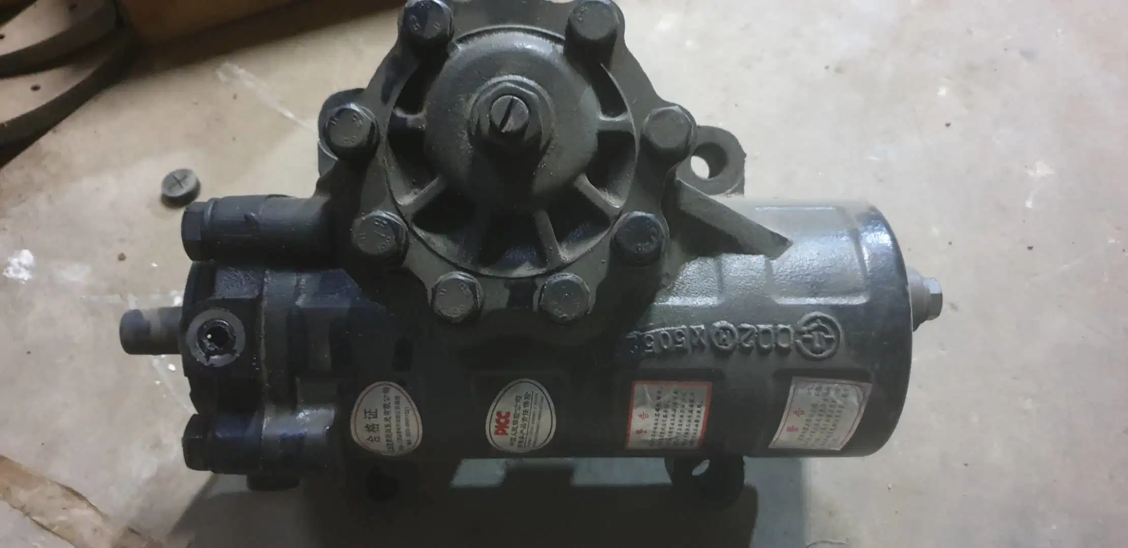 FAW Part for J5p 330HP Trck Left Hand Drive Steering Box