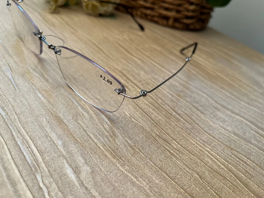 Folding Frameless Reading Glasses Super Light Weight 10g Stainless Still Comfortable Folding Glasses Premium Quality